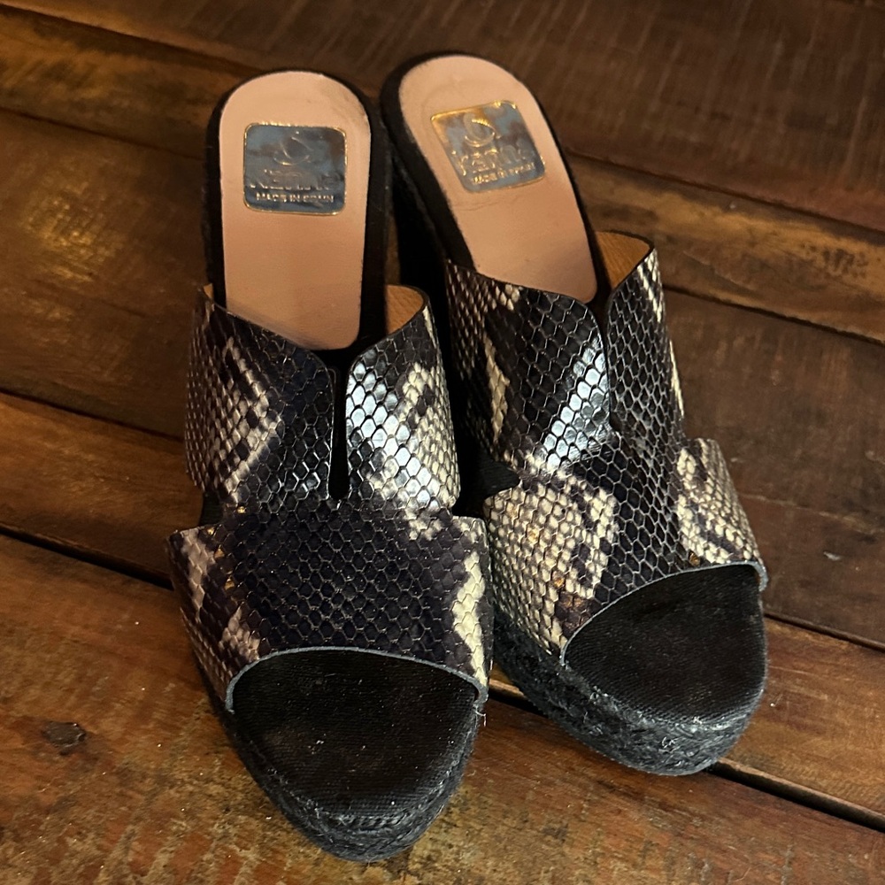 Black and Cream Women's Shoes kanna size 8